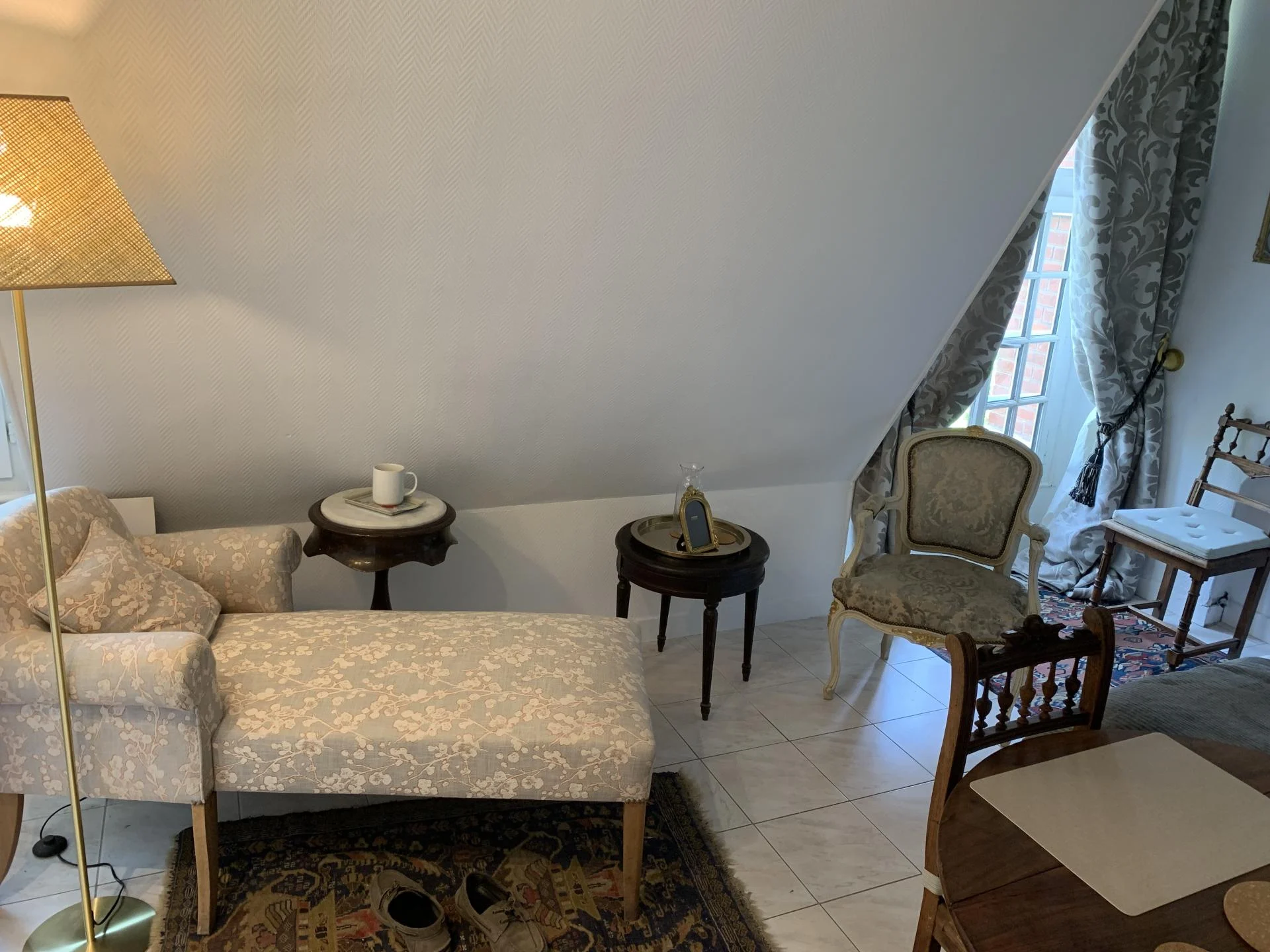 Salamandre Salon
